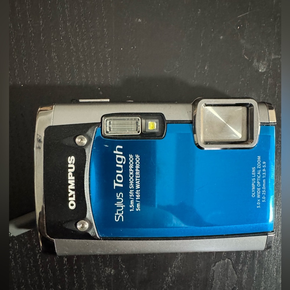 OLYMPUS STYLUs TOUGH 6020  (Water proof) Digital Camera 14mp  POINT AND SHOOT